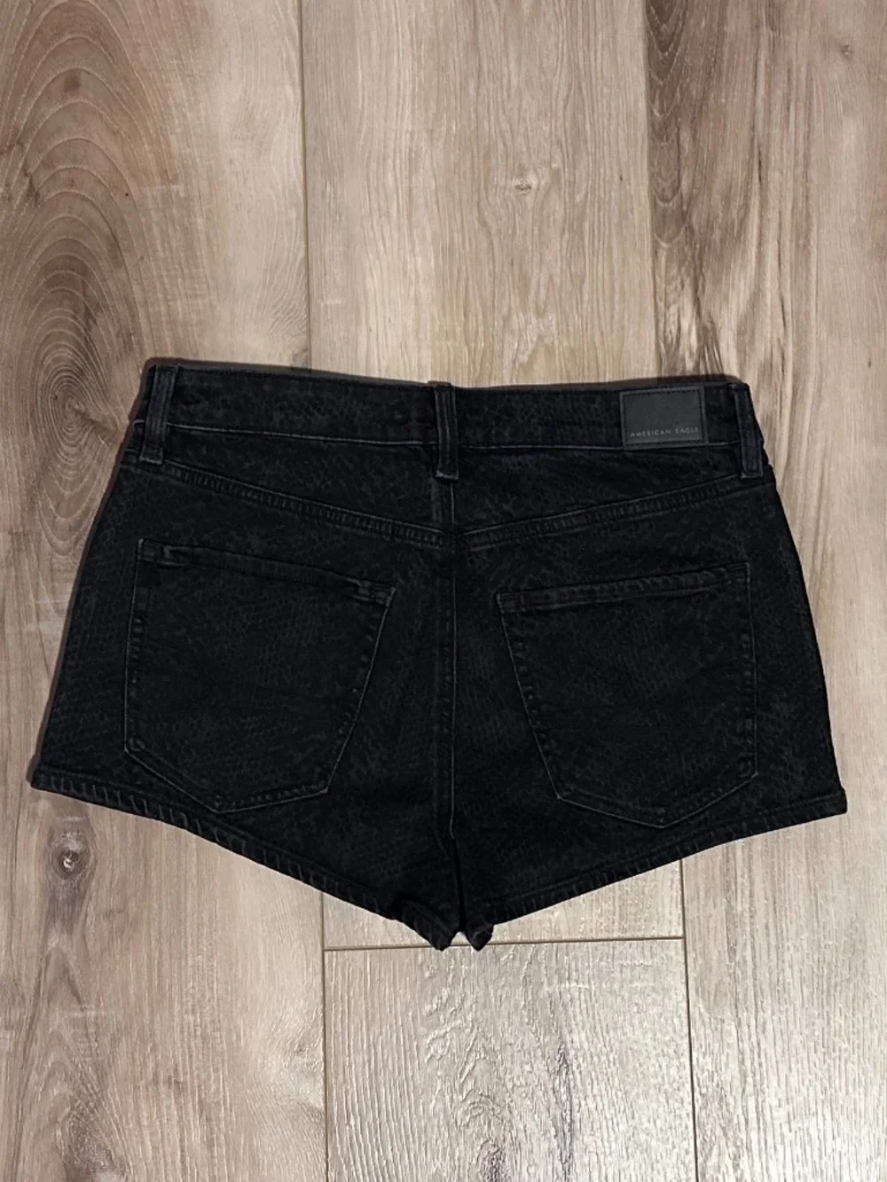 American Eagle Perfect Shortie - Size is 6